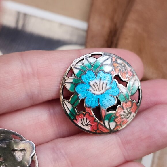 Vintage 1950's Pink & Blue Floral Cloisonne Clip-on Earrings - Picture 8 of 9